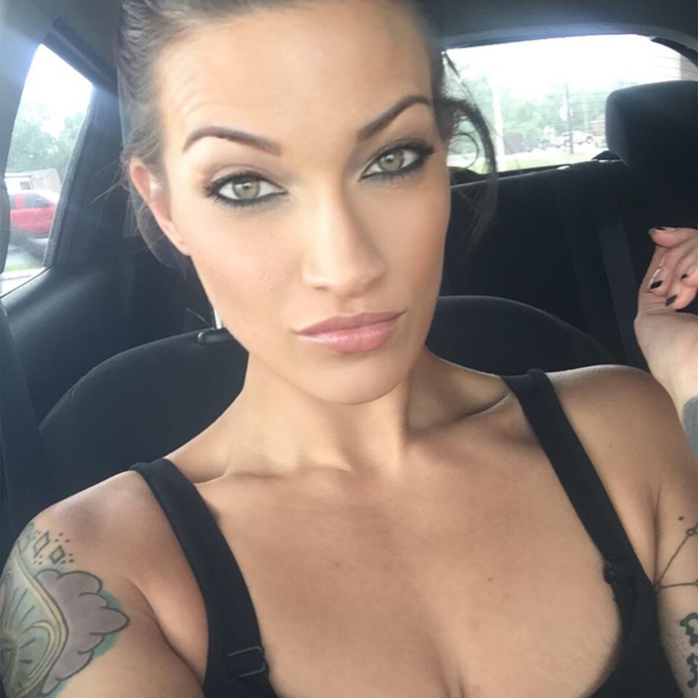 Meet your Posher, Christina